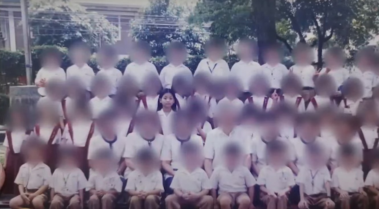 Grade school classmates recall Guo Hua Ping from class photos | GMA ...