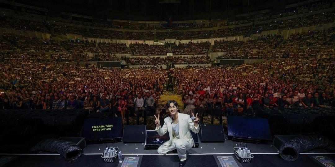 Kim Soo Hyun shares snap with Filipino fans after successful fan meet