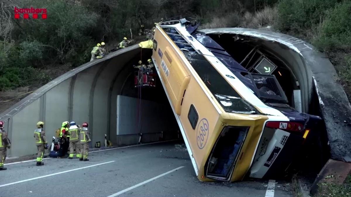 Freak bus accident in Spain’s Catalonia injures dozens | GMA News Online