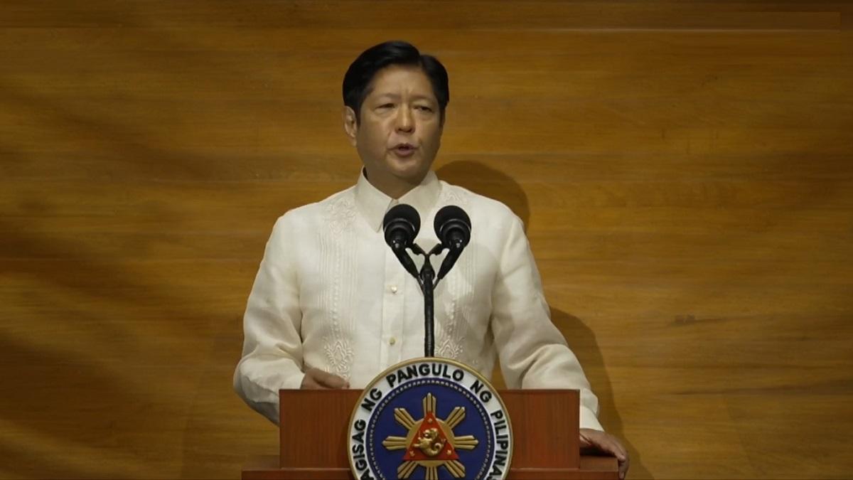 Marcos vows support for common towers to boost connectivity