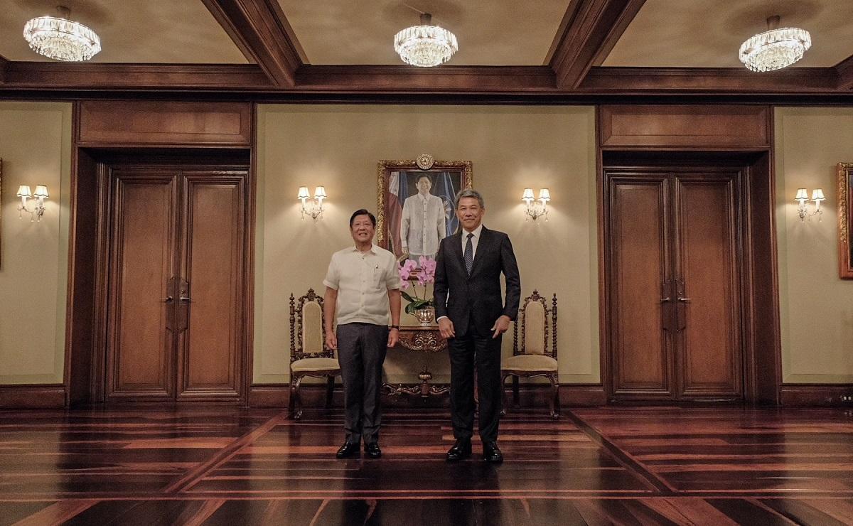 Malaysian foreign minister pays courtesy call on Marcos
