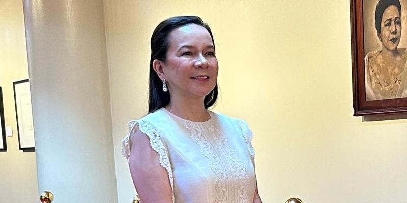 Grace Poe wears silk crepe dress for Senate opening session