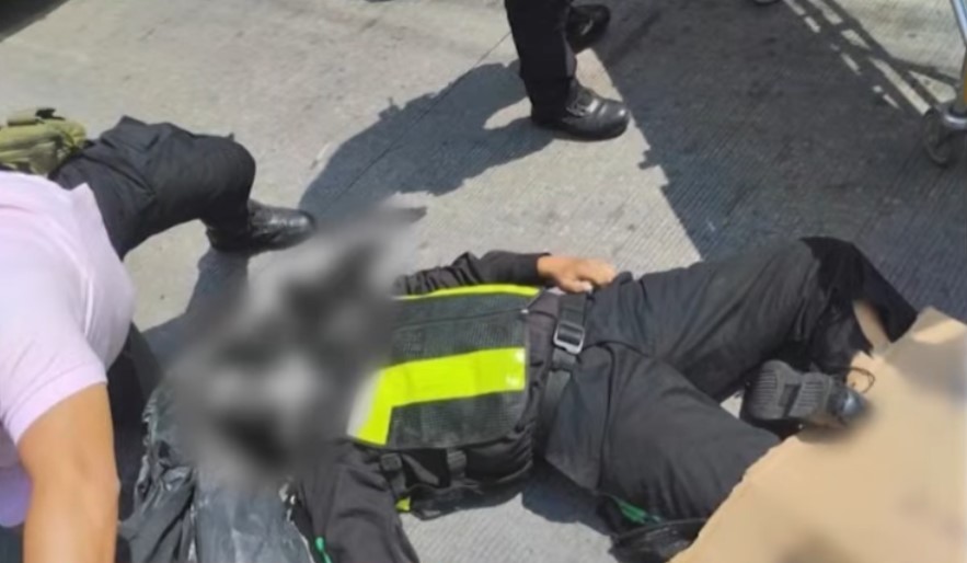 Traffic enforcer hit by bus after apprehending driver in Cavite