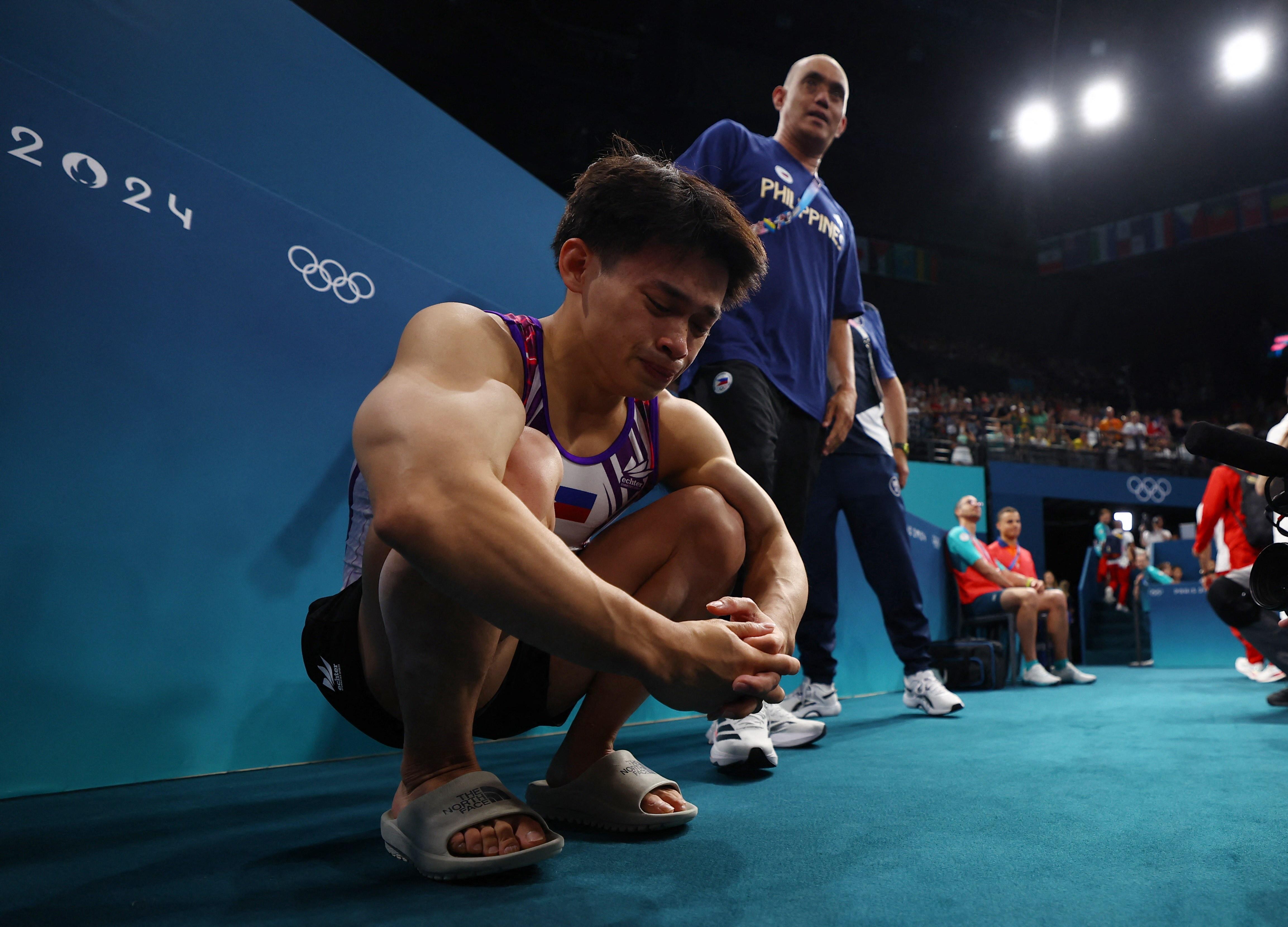 The moment Carlos Yulo knew he won an Olympic gold medal | GMA News Online