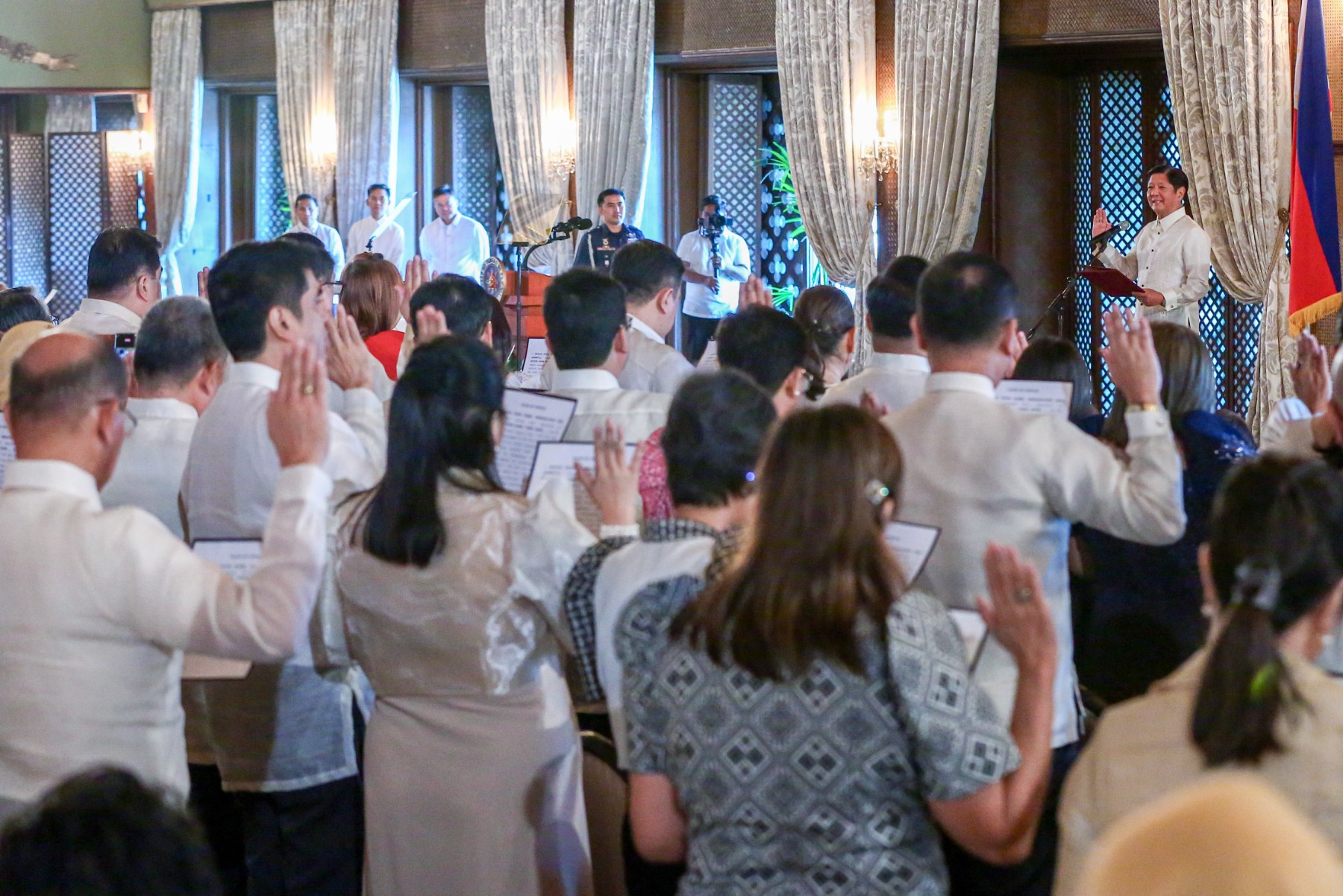 Marcos calls on career executive service officers to uphold highest ethical standards