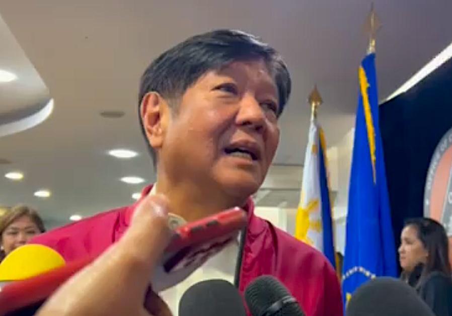 Marcos on info that he’s ill: Do I look sick?