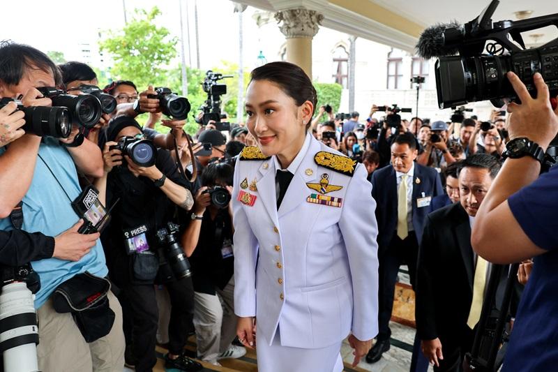 Thai PM declares watches, bags among $400-M assets