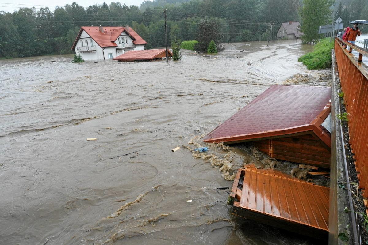 Floods as torrential rain batters central Europe