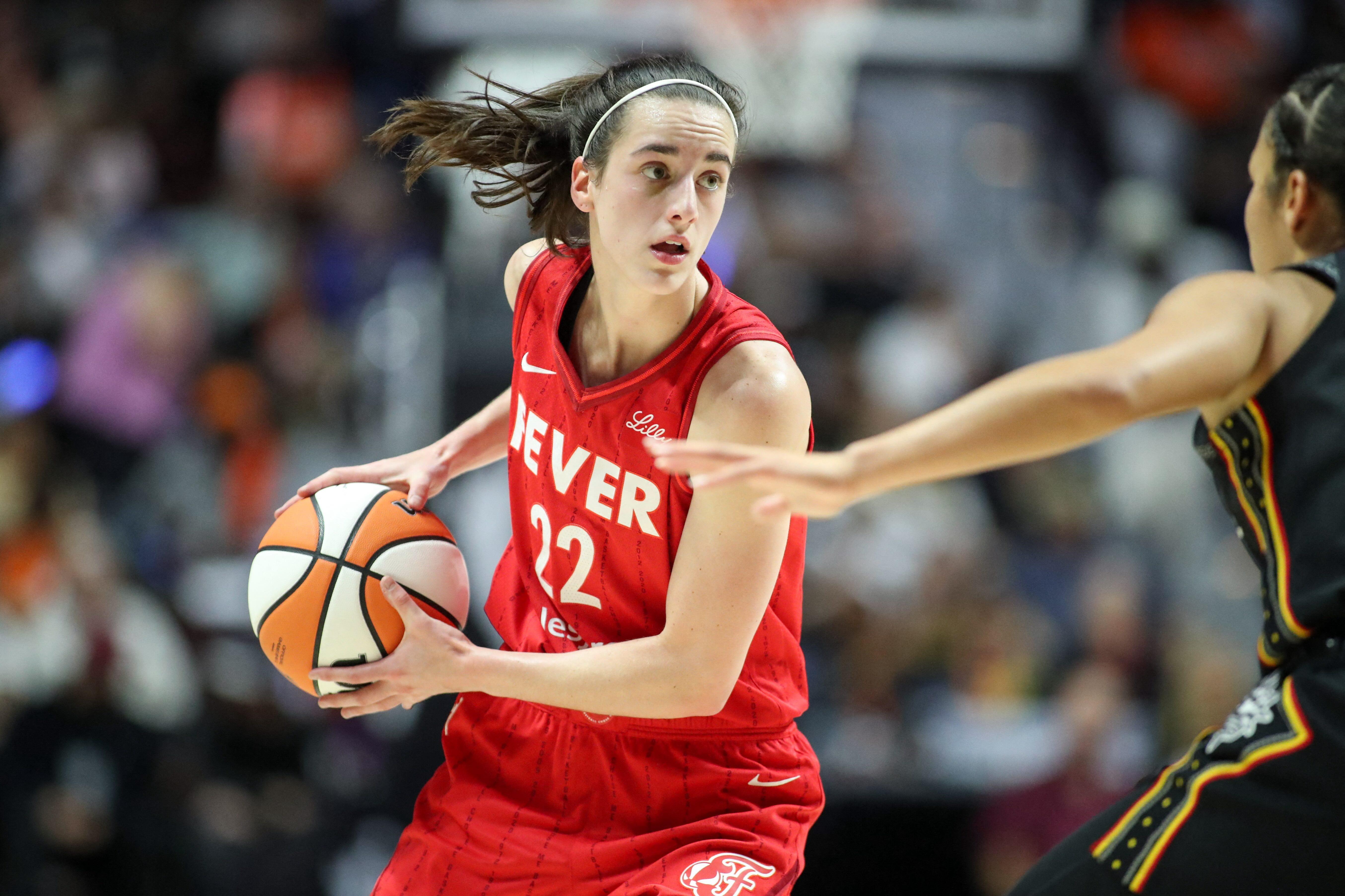 Caitlin Clark named WNBA Rookie of the Year | GMA News Online