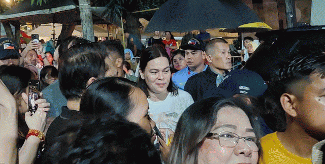 VP Sara at the Naga Cathedral (Photo courtesy of Maribel Bernas)