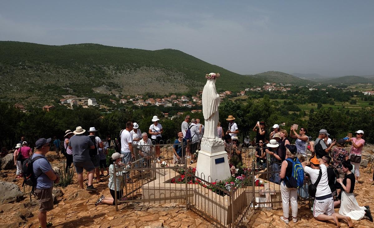 Pope Francis allows devotion to Medjugorje, where Virgin Mary said to appear