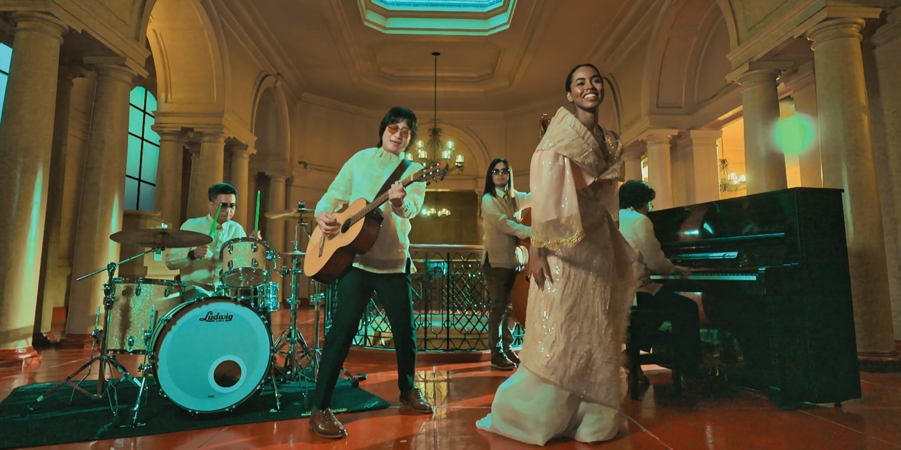  Chelsea Manalo stars in Orange & Lemons music video for ‘La Bulaqueña’