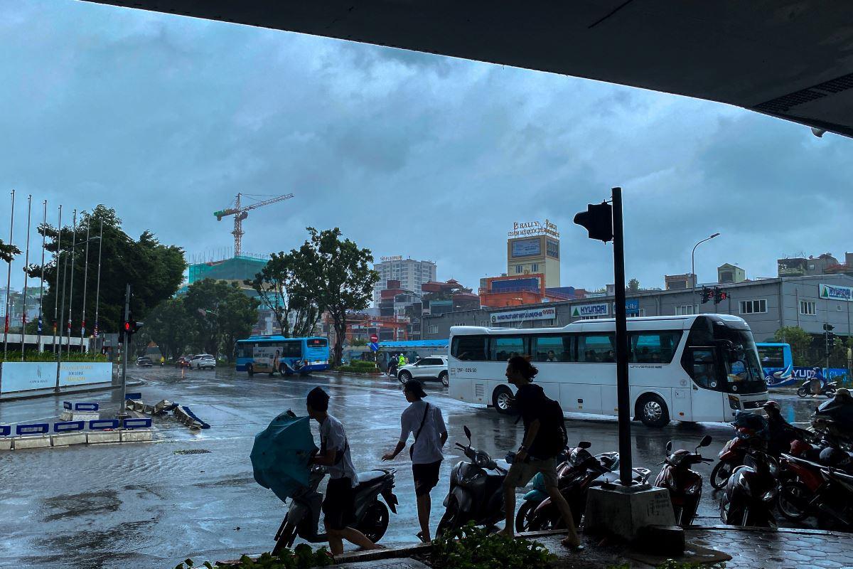 Typhoon Yagi brings heavy rains to Vietnam