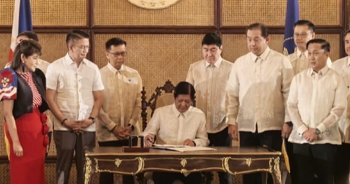 Marcos signs Magna Carta of Filipino Seafarers into law