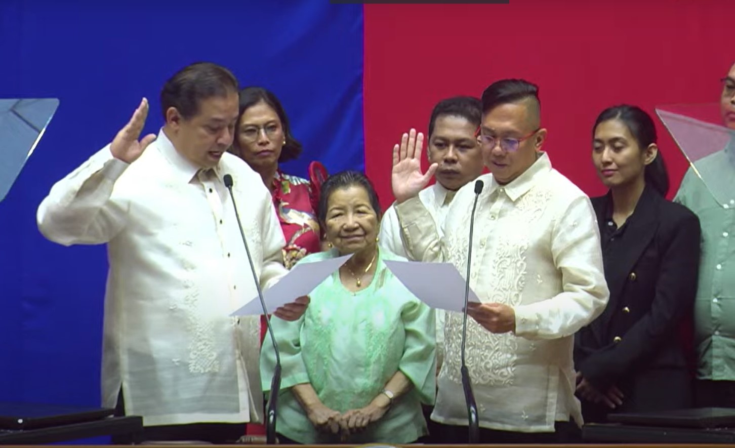 Akbayan party-list representative takes oath before Romualdez