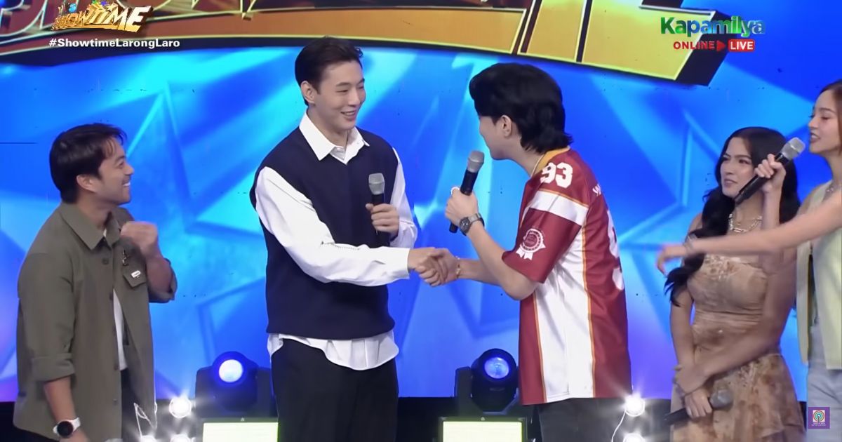 Kim Ji Soo has cute interaction with Ryan Bang on 'It's Showtime'