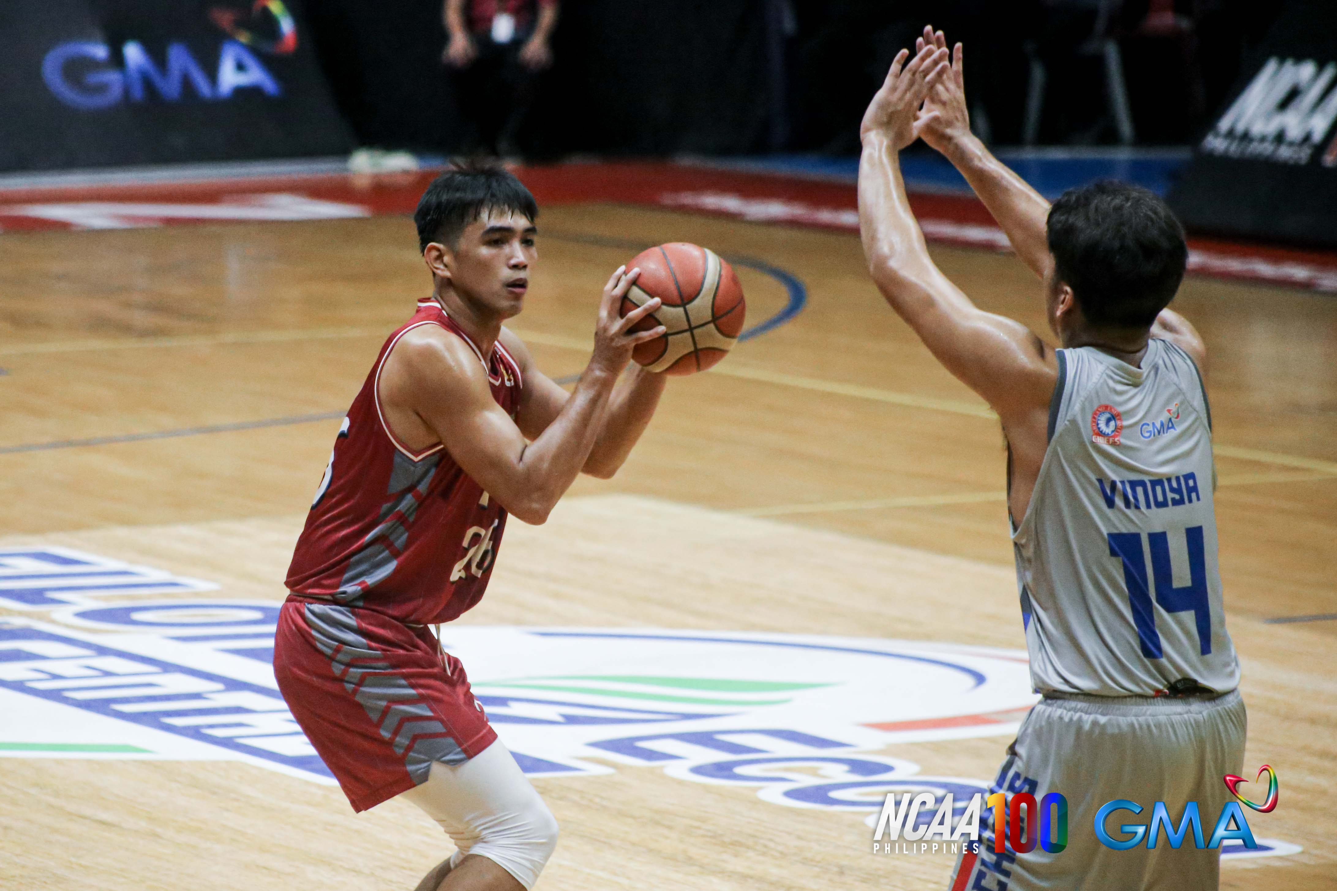 LPU's JM Bravo stretchered off the court in match vs Arellano thumbnail