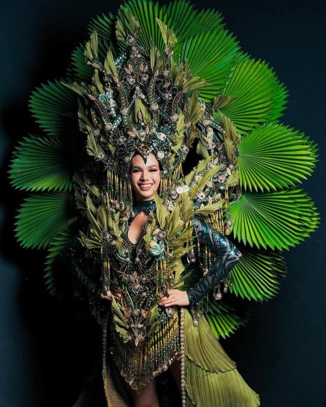 CJ donned an Anahaw-inspired ensemble at the Miss Grand International 2024 national costume competition as an ode to the Philippine national leaf. Photo: Miss Grand PH/IG