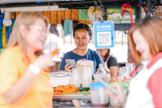 GCash empowers MSMEs like wet market vendors by providing them with digital financial tools that enable them to earn more, grow their business, and leverage opportunities to make money work for them. 