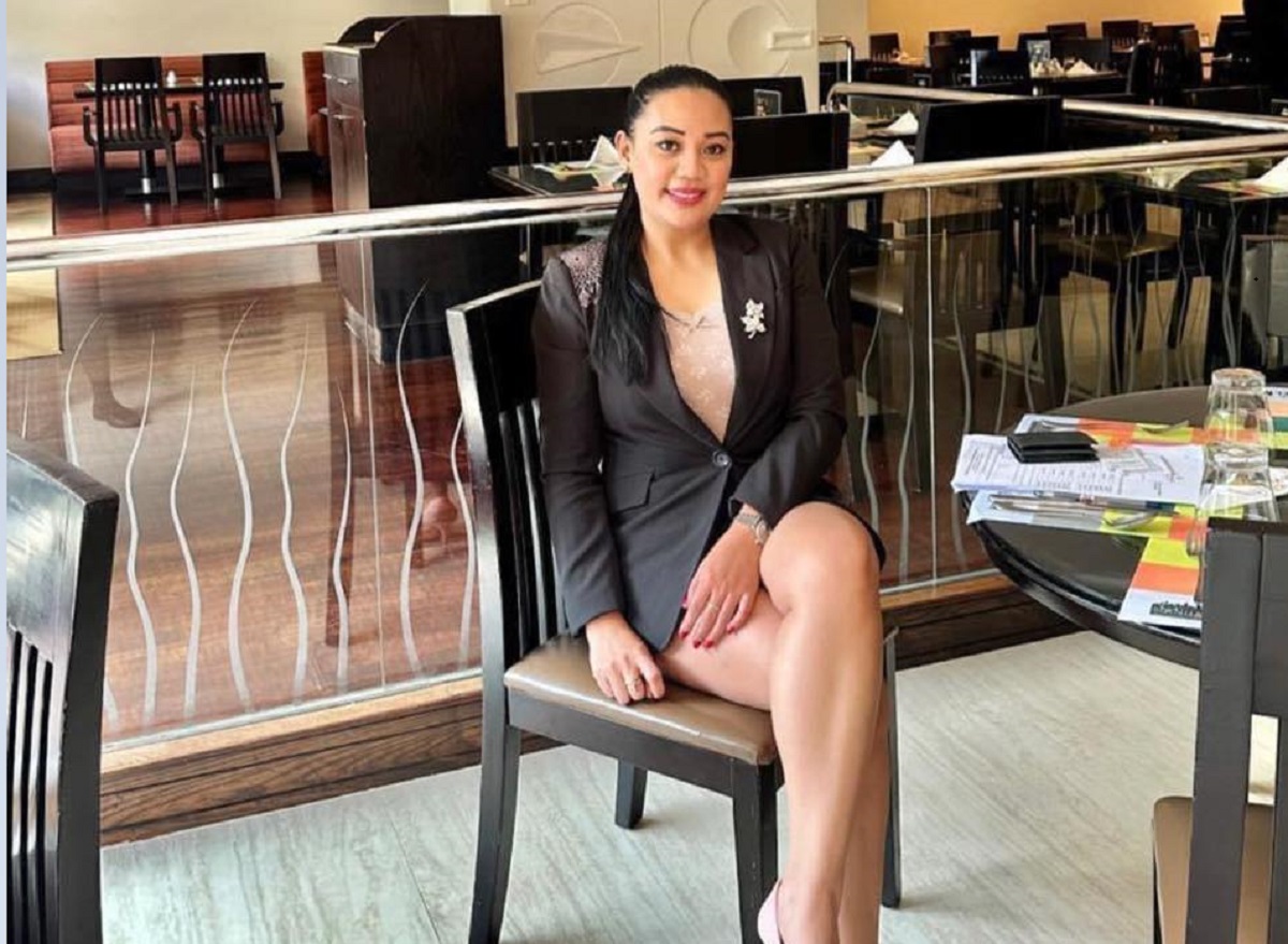 Pinay goes to Dubai wanting to be a waitress, becomes hotel director instead