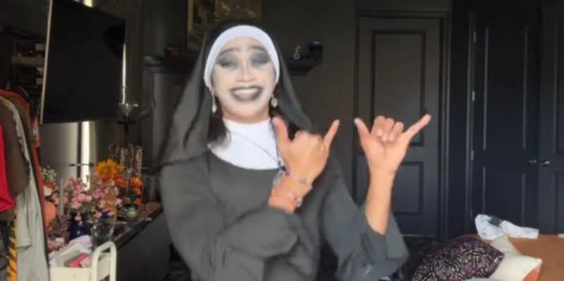 Bretman Rock dances to Katseye's 'Touch' dressed as Valak