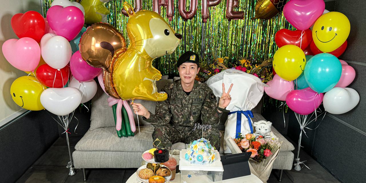 J-Hope of BTS greets fans online following military discharge : 'Back on the street'