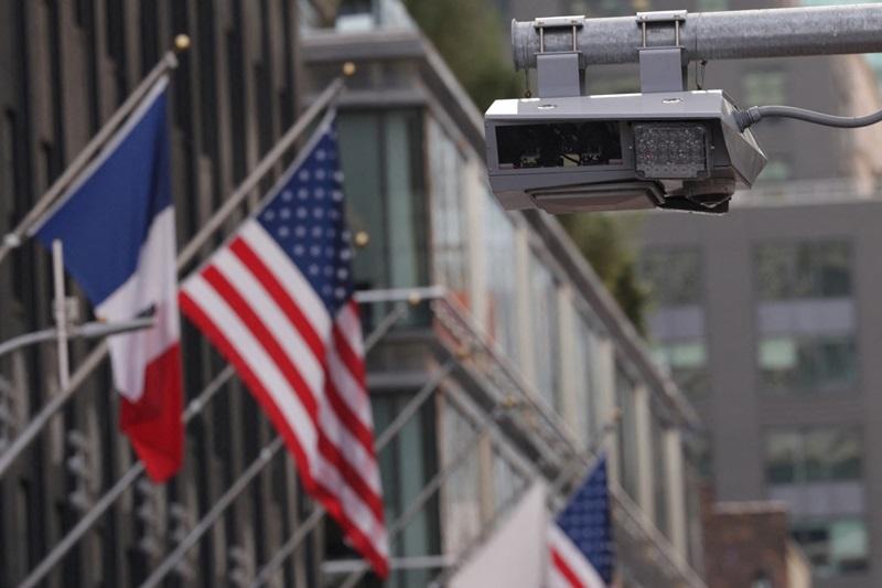 New York to launch $9 Manhattan congestion charge in January