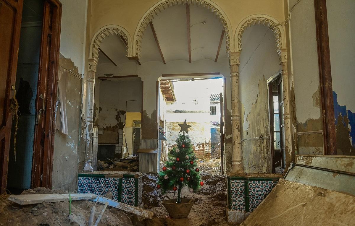 'Nothing left": Flood-hit Spanish town struggles one month on