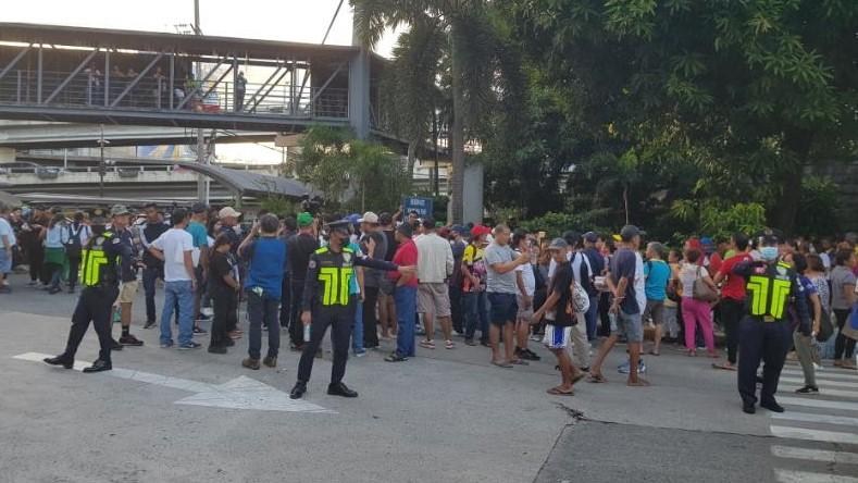 Amid crowd gathered at EDSA Shrine, rector calls for decorum, respect in sacred places