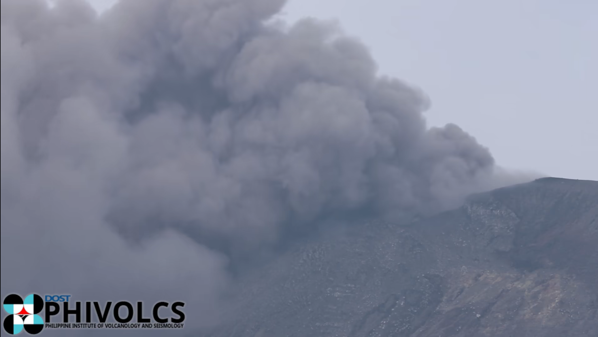 Kanlaon Volcano had 3 ash emission events —PHIVOLCS