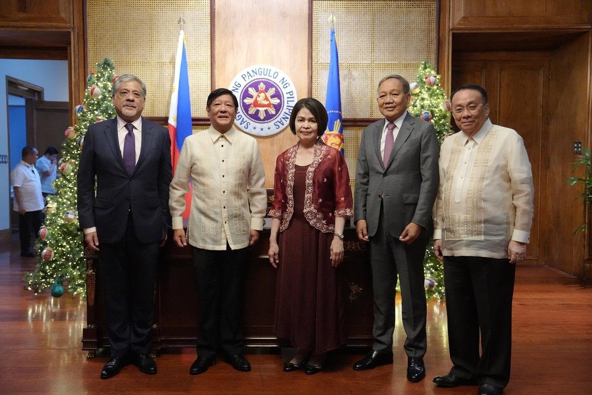 Justice Fernanda Peralta takes oath as CA presiding justice