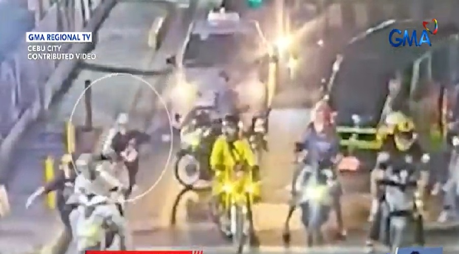 Lalaking sakay sa motorsiklo, patay matapos barilin habang nakatigil sa traffic light sa Cebu thumbnail