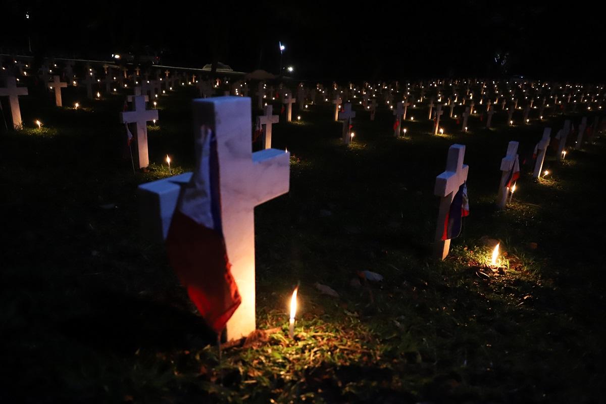 Departed heroes honored at Libingan ng mga Bayani on Undas