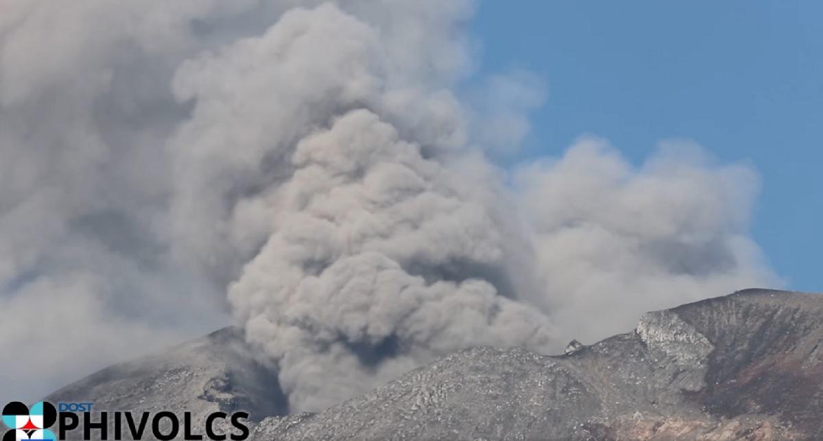 Kanlaon Volcano on Negros Island is still under Alert Level 2