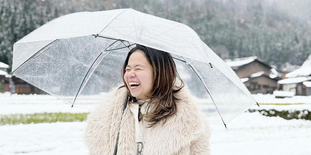 Kiray Celis visits snowy Shirakawa in Japan