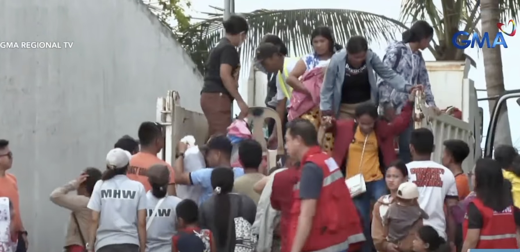 Kanlaon Volcano evacuees rise to 11,564