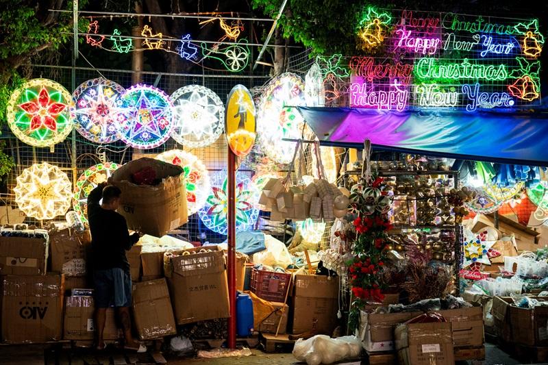 Christmas decorations on display in Quezon City Photos GMA News Online