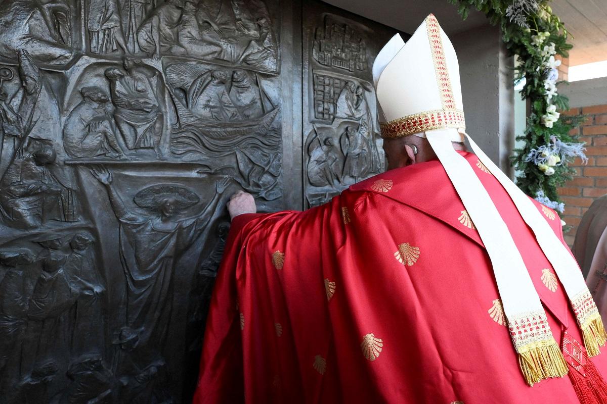 Pope opens special Holy Door for Catholic Jubilee at Rome prison