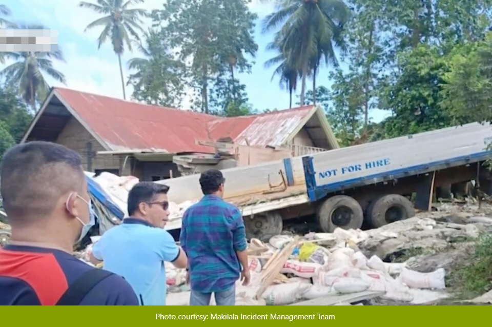 7 patay, 6 sugatan matapos mawalan ng preno ang isang truck sa Cotabato thumbnail