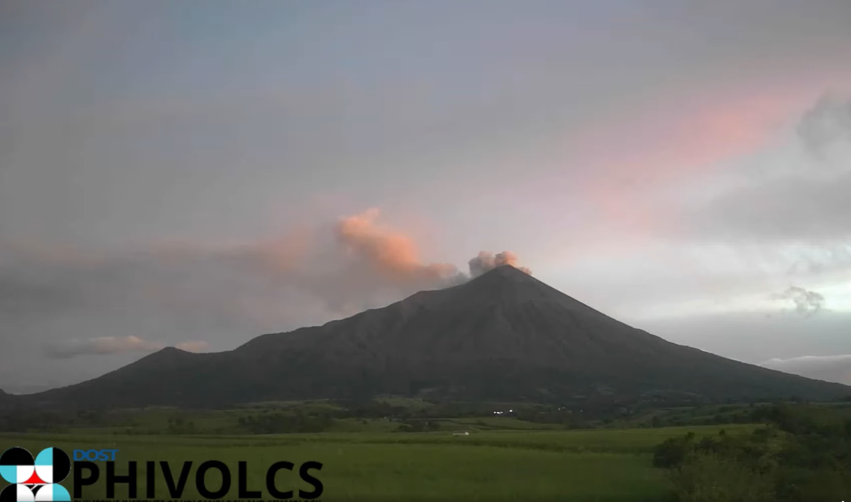 PHIVOLCS posts videos of recent Kanlaon ash emissions