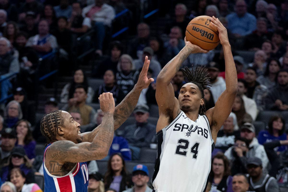 NBA: Spurs rally, peak in 4th quarter to take down Kings