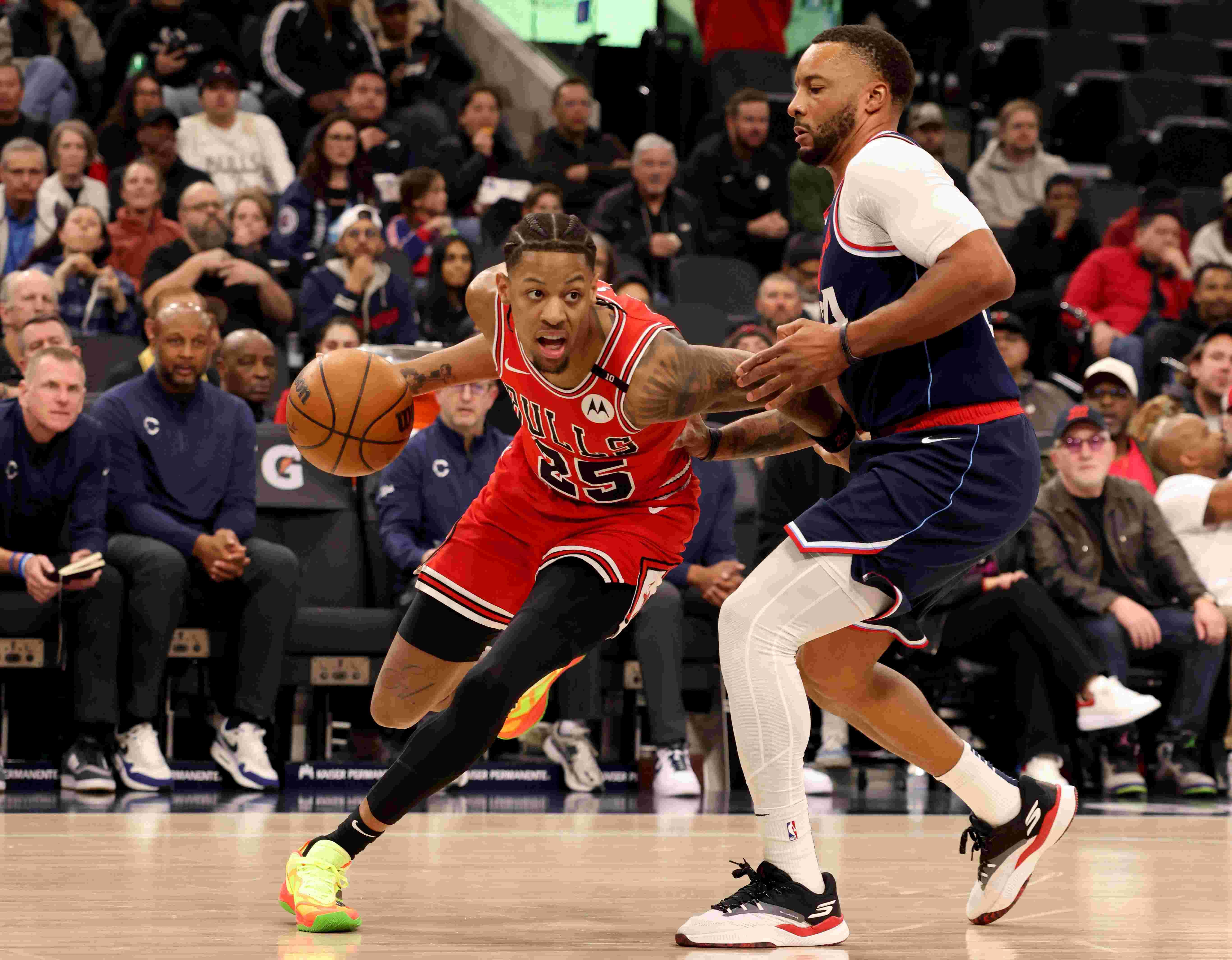 NBA: Bulls end five-game skid against short-handed Clippers