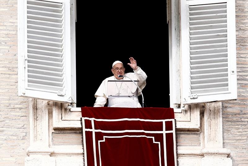 Pope Francis names Italian sister as first woman to lead major Vatican office