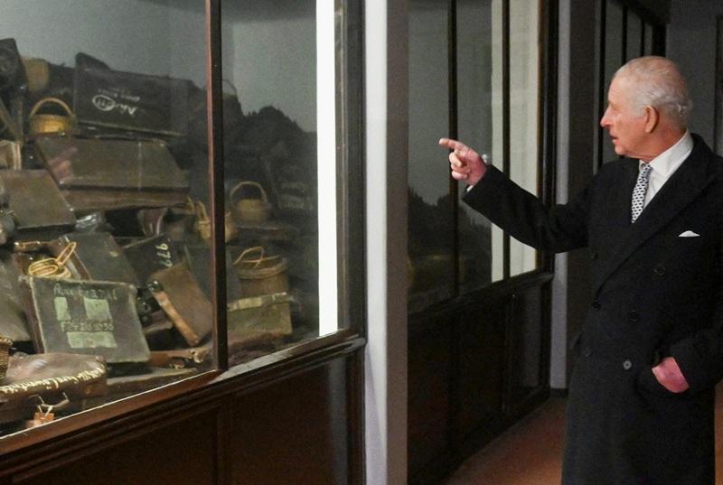 Auschwitz survivors warn of rising antisemitism at 80th anniversary of camp's liberation