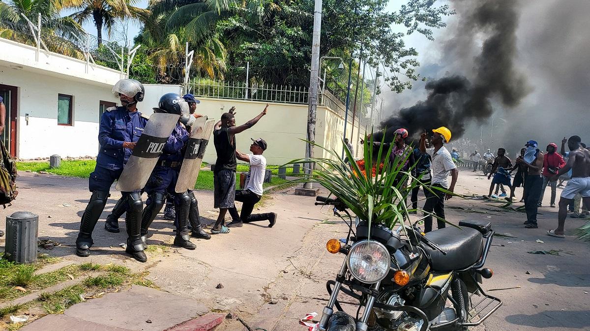 Fighting rages in Congo's Goma while embassies attacked in capital