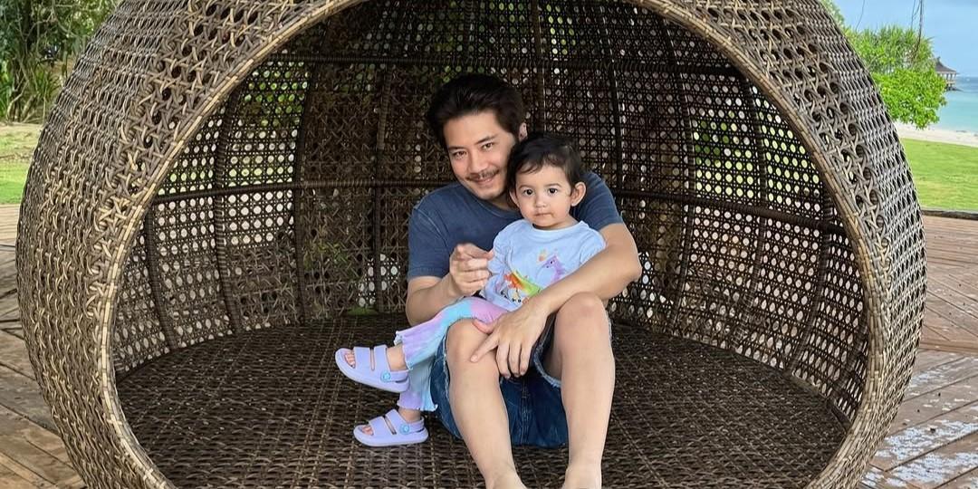 Janno Gibbs poses for cute photos with Diego Loyzaga’s daughter