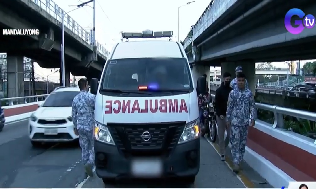 Ambulansya na may nagpanggap daw na pasyente at dumaan sa EDSA busway, huli thumbnail