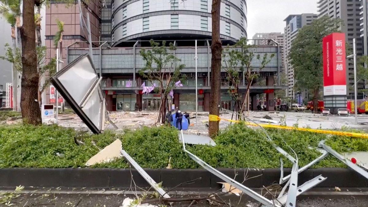 At least four dead after suspected gas blast at Taiwan mall