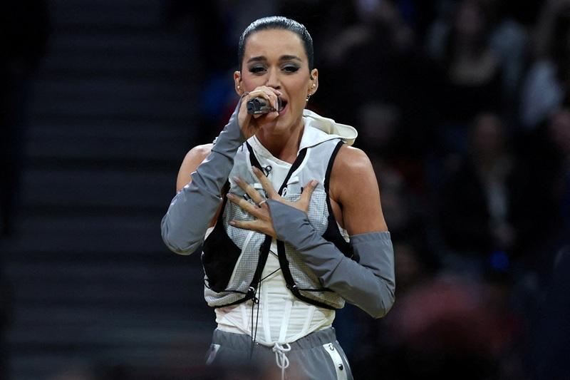 Katy Perry, Lauren Sanchez among Blue Origin's planned all-female crew to space