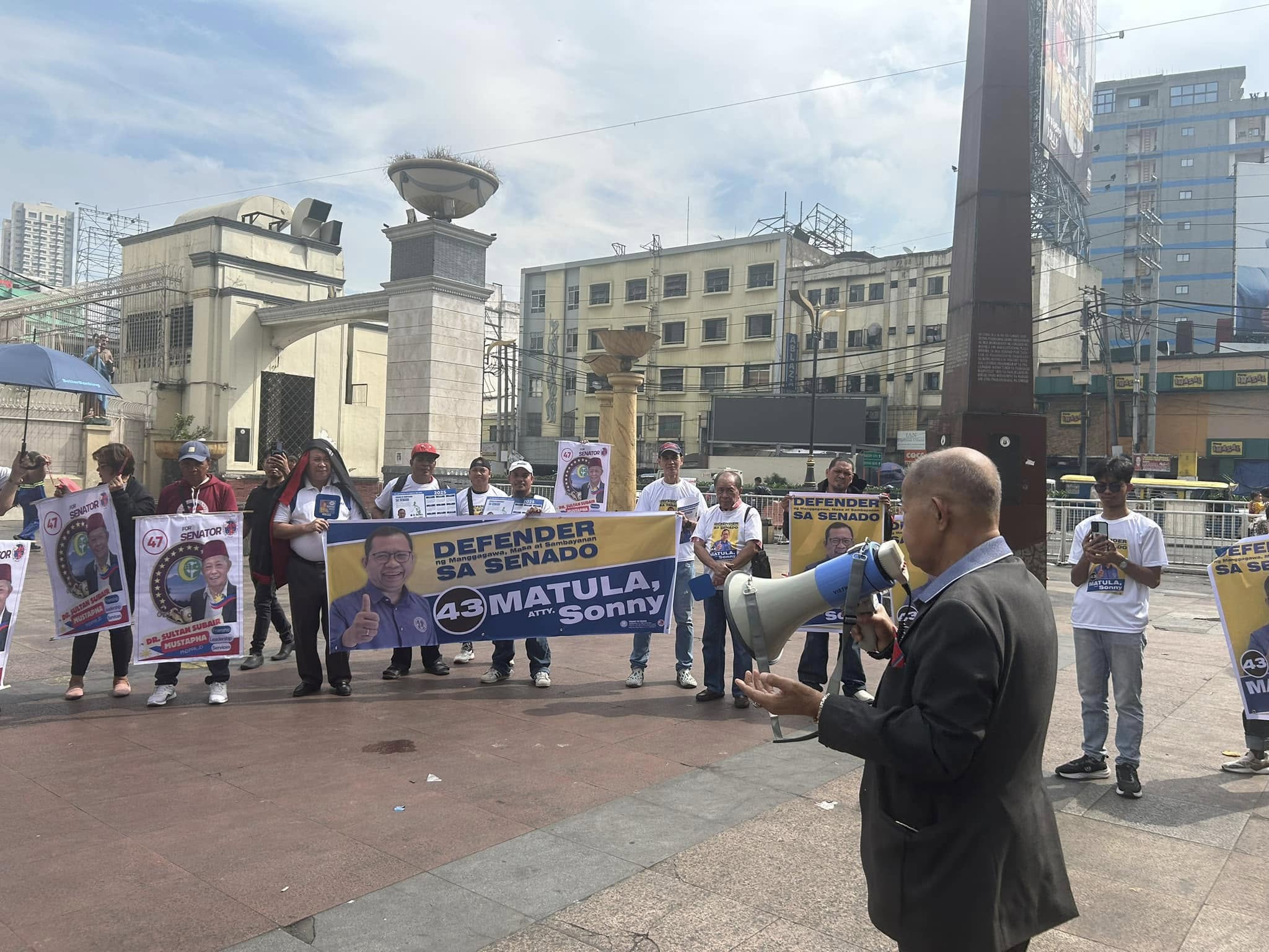 WPP senatorial bets Matula, Mustapha campaign in Quiapo